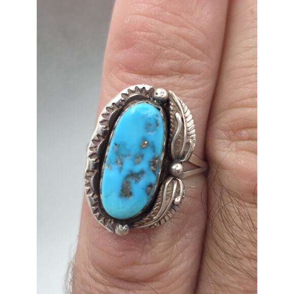 VINTAGE STERLING SILVER NATIVE AMERICAN TURQUOISE RING SIZE 8 - Picture 1 of 16